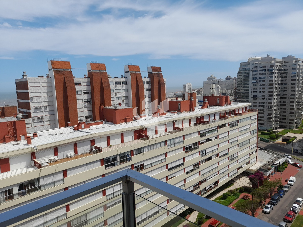 Apartamento ID.2154 - PUNTA DEL ESTE BRAVA PARA 6 PERSONAS AMENITIES GARAGE  