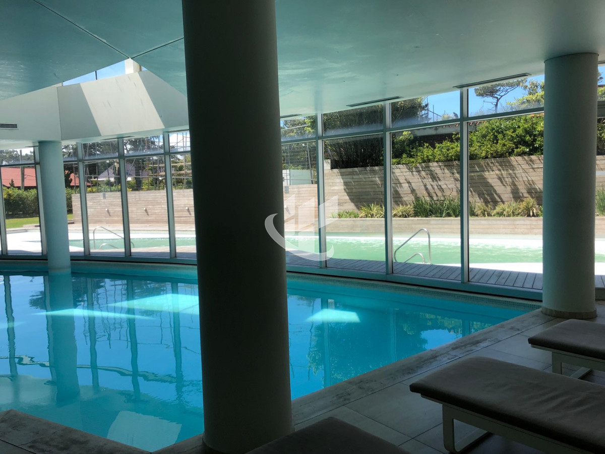 Apartamento ID.1625 - PUNTA DEL ESTE MANSA 3 DORMITORIOS Y DEPENDENCIA EXCELENTE VISTA AL MAR!!! 