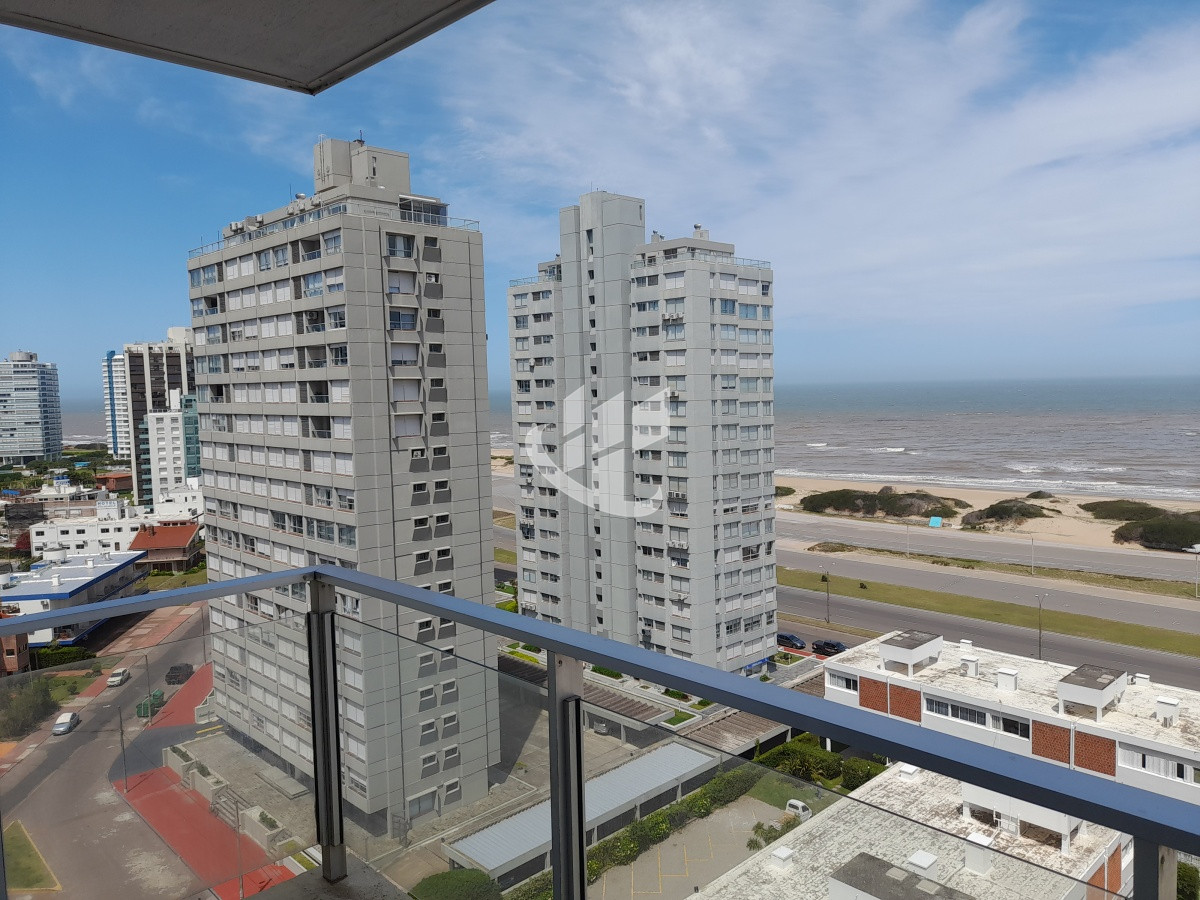 Apartamento ID.2154 - PUNTA DEL ESTE BRAVA PARA 6 PERSONAS AMENITIES GARAGE  