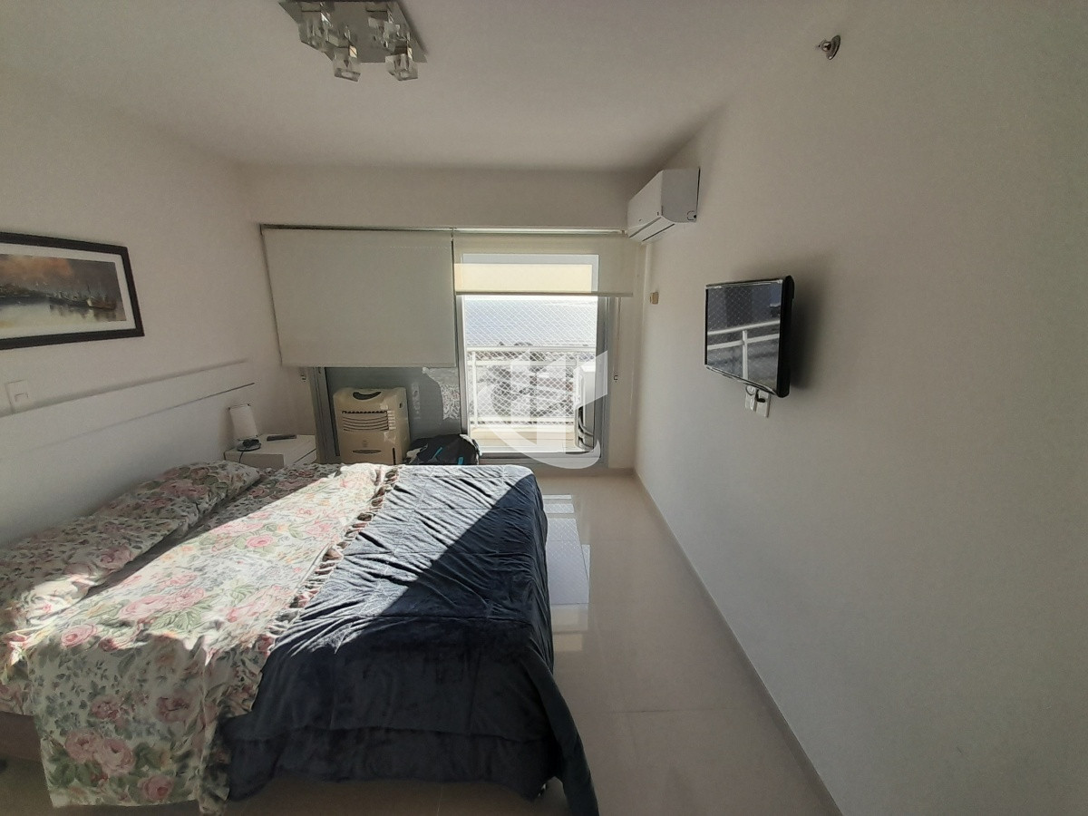 Apartamento ID.1625 - PUNTA DEL ESTE MANSA 3 DORMITORIOS Y DEPENDENCIA EXCELENTE VISTA AL MAR!!! 