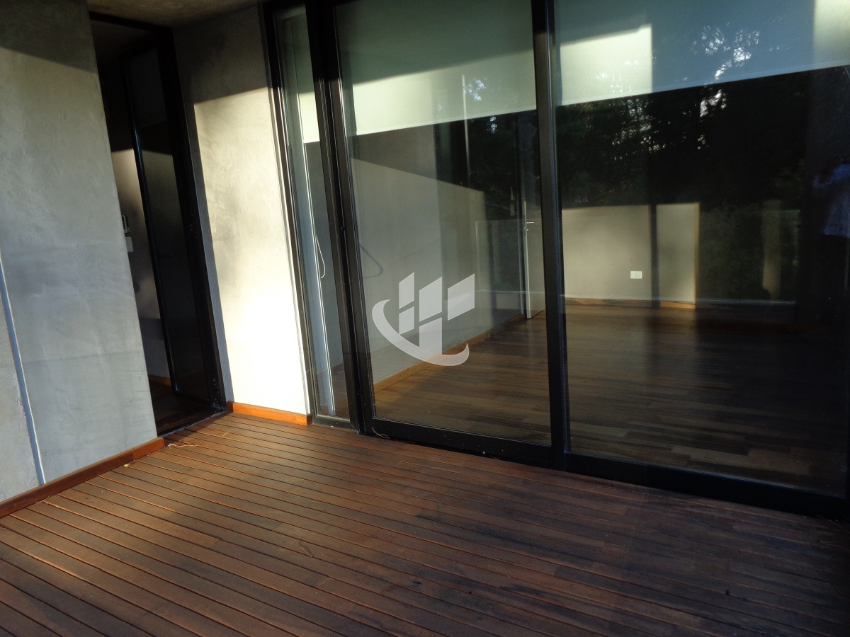 Apartamento ID.1630 - PUNTA DEL ESTE APARTAMENTO 3 DORMITORIOS PISCINA INTERIOR Y EXTERIOR 