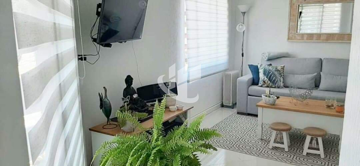 Apartamento ID.2103 - PUNTA DEL ESTE AV ITALIA A METROS DE PDA 3 MANSA Y BRAVA 