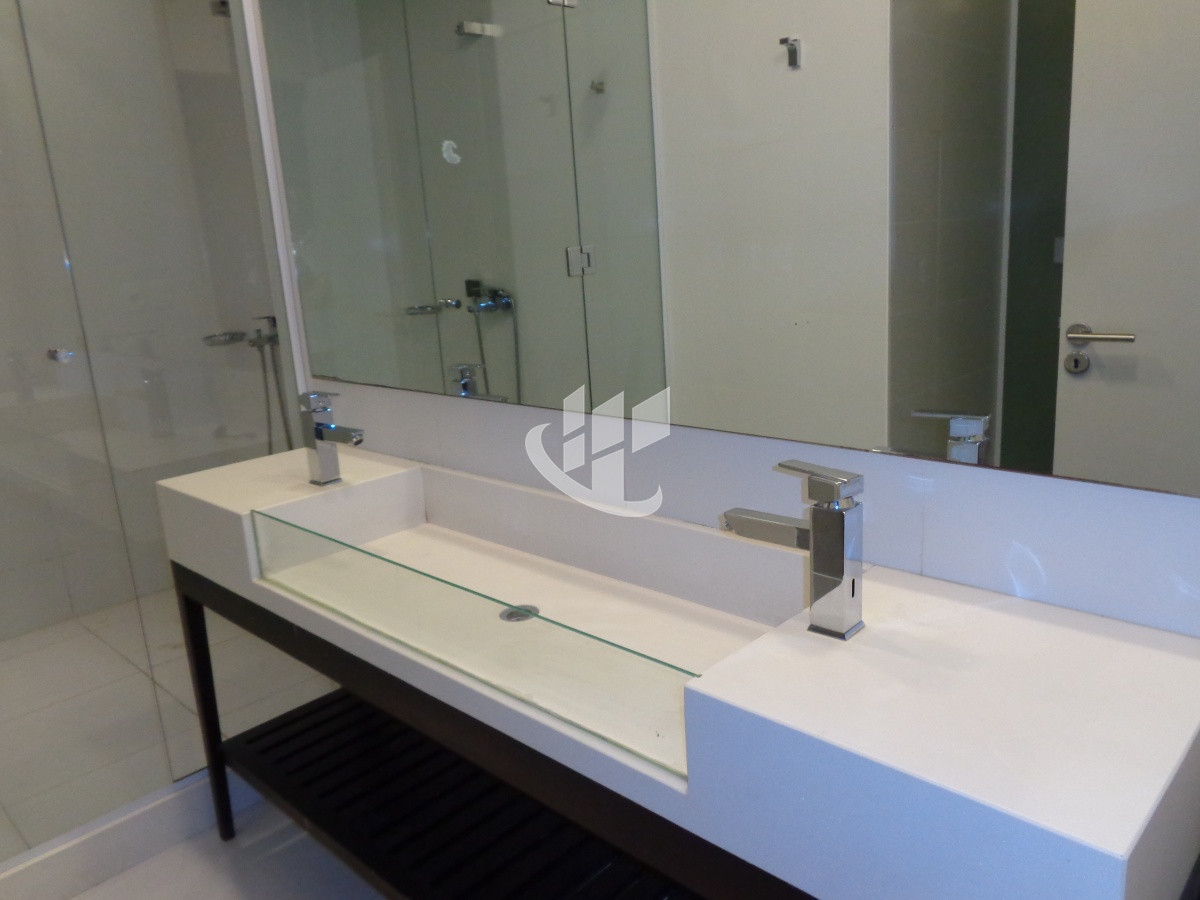 Apartamento ID.1630 - PUNTA DEL ESTE APARTAMENTO 3 DORMITORIOS PISCINA INTERIOR Y EXTERIOR 