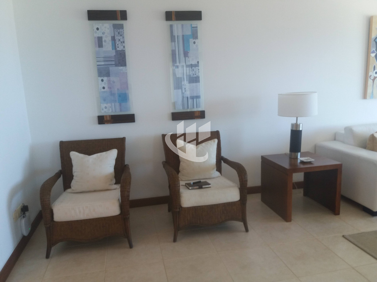 Apartamento ID.2099 - PUNTA DEL ESTE BRAVA FRENTE AL MAR! COMODO APTO 3 DORM Y DEP BALCON CON PARRILLERO ! 