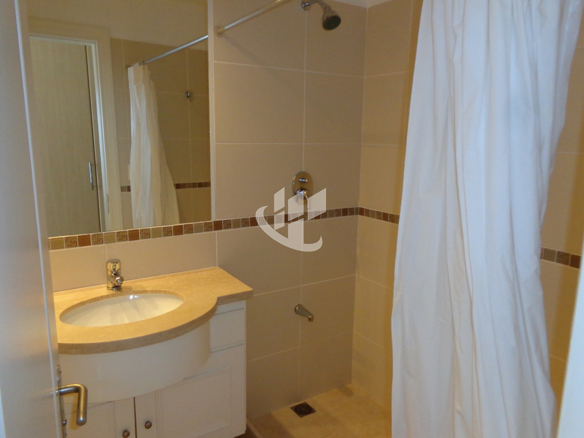 Apartamento ID.2099 - PUNTA DEL ESTE BRAVA FRENTE AL MAR! COMODO APTO 3 DORM Y DEP BALCON CON PARRILLERO ! 