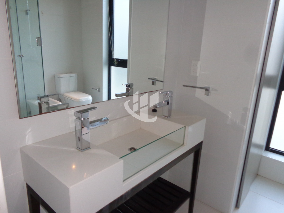 Apartamento ID.1630 - PUNTA DEL ESTE APARTAMENTO 3 DORMITORIOS PISCINA INTERIOR Y EXTERIOR 