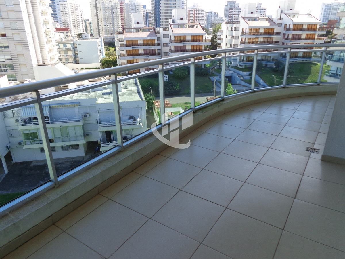 Apartamento ID.1453 - PUNTA DEL ESTE APARTAMENTO 3 DORMITORIOS ZONA BRAVA