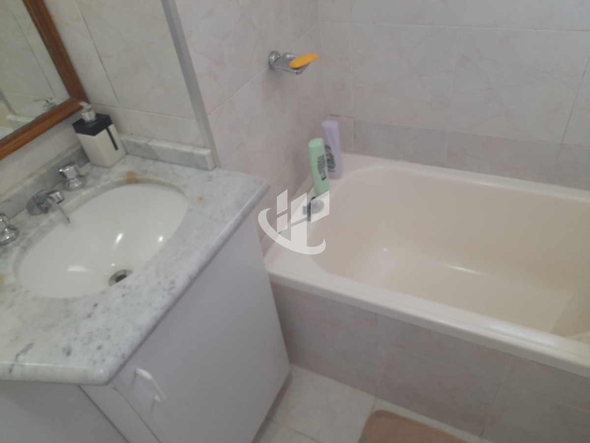 Apartamento ID.1497 - PUNTA DEL ESTE PARADA 2 BRAVA 2 DORMITORIOS EDIFICIO CON SERVICIOS