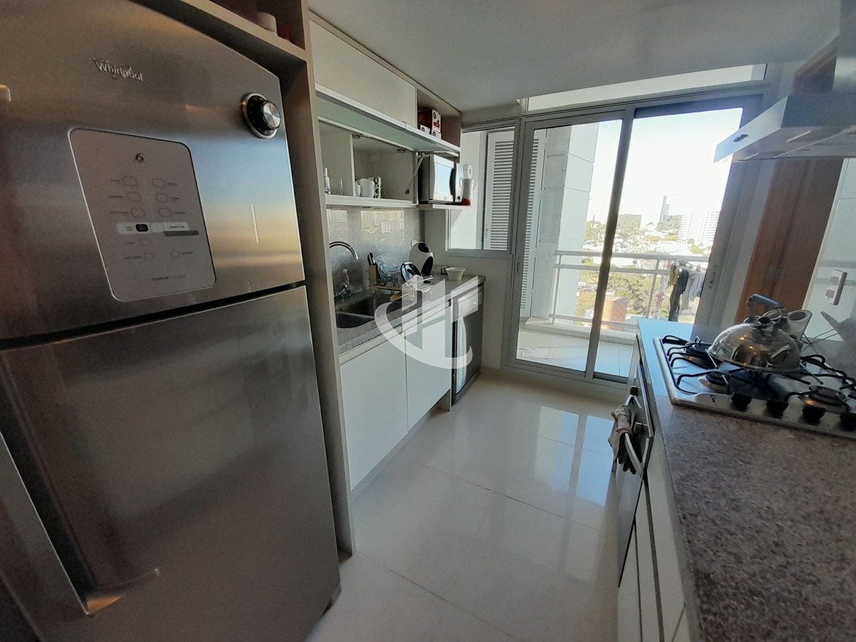 Apartamento ID.1625 - PUNTA DEL ESTE MANSA 3 DORMITORIOS Y DEPENDENCIA EXCELENTE VISTA AL MAR!!! 