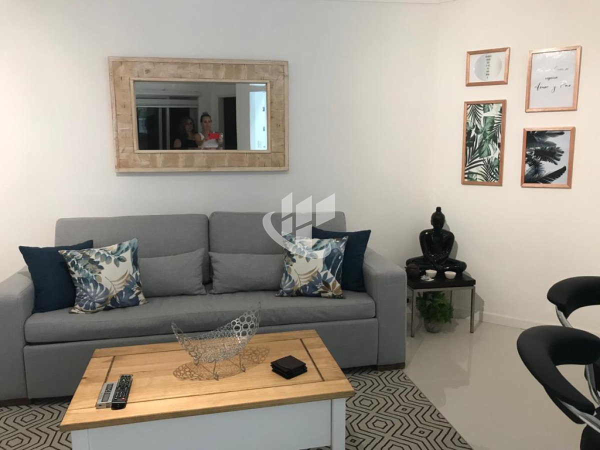 Apartamento ID.2103 - PUNTA DEL ESTE AV ITALIA A METROS DE PDA 3 MANSA Y BRAVA 