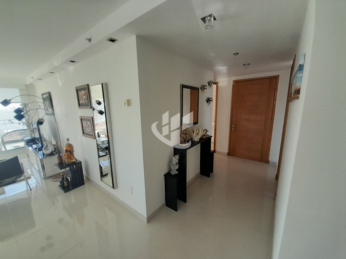Apartamento ID.1625 - PUNTA DEL ESTE MANSA 3 DORMITORIOS Y DEPENDENCIA EXCELENTE VISTA AL MAR!!! 