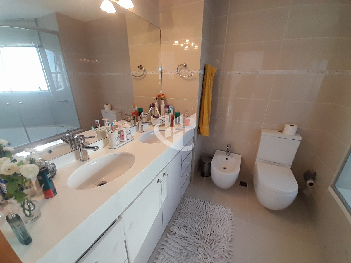 Apartamento ID.1625 - PUNTA DEL ESTE MANSA 3 DORMITORIOS Y DEPENDENCIA EXCELENTE VISTA AL MAR!!! 