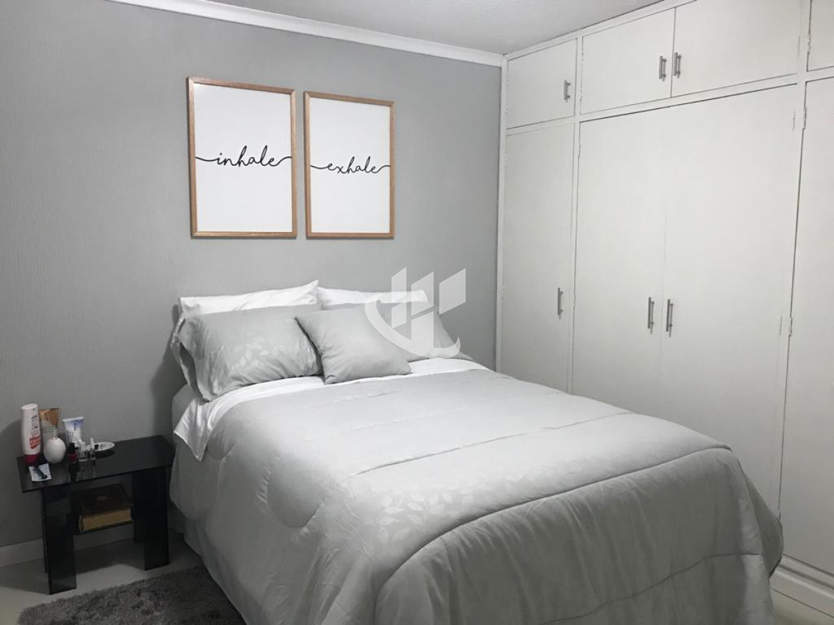 Apartamento ID.2103 - PUNTA DEL ESTE AV ITALIA A METROS DE PDA 3 MANSA Y BRAVA 