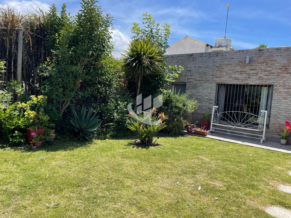 Casa ID.1505 - MANANTIALES BRIO BUENOS AIRES CASA MUY COMODA DE 2 DORMITORIOS CON PISCINA