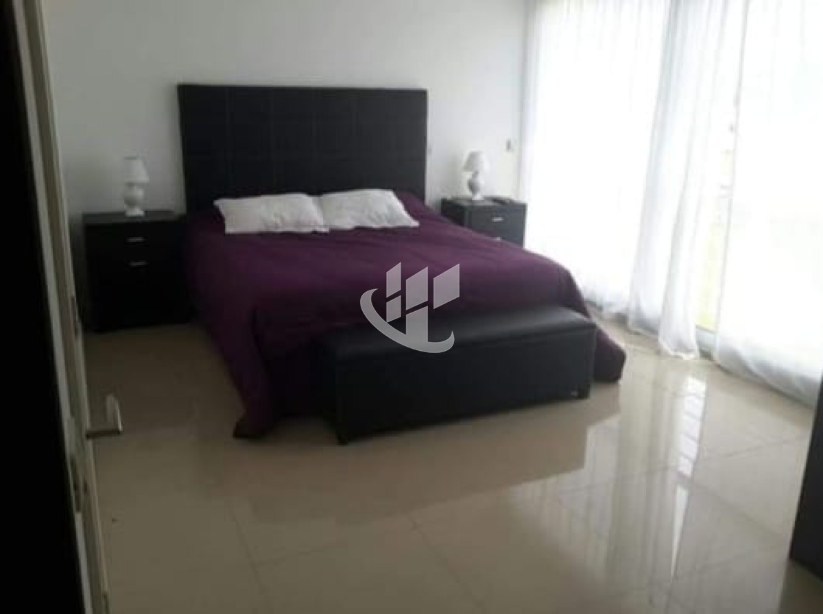 Casa ID.1389 - Alquiler de temporada, playa brava, 3 dormitorios, parrillero propio, amenities.
