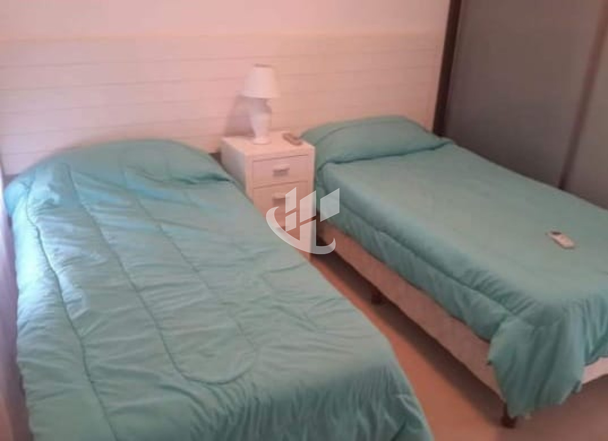 Casa ID.1389 - Alquiler de temporada, playa brava, 3 dormitorios, parrillero propio, amenities.