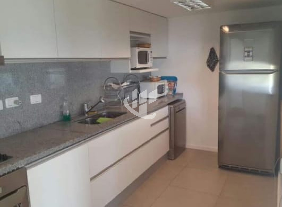 Casa ID.1389 - Alquiler de temporada, playa brava, 3 dormitorios, parrillero propio, amenities.