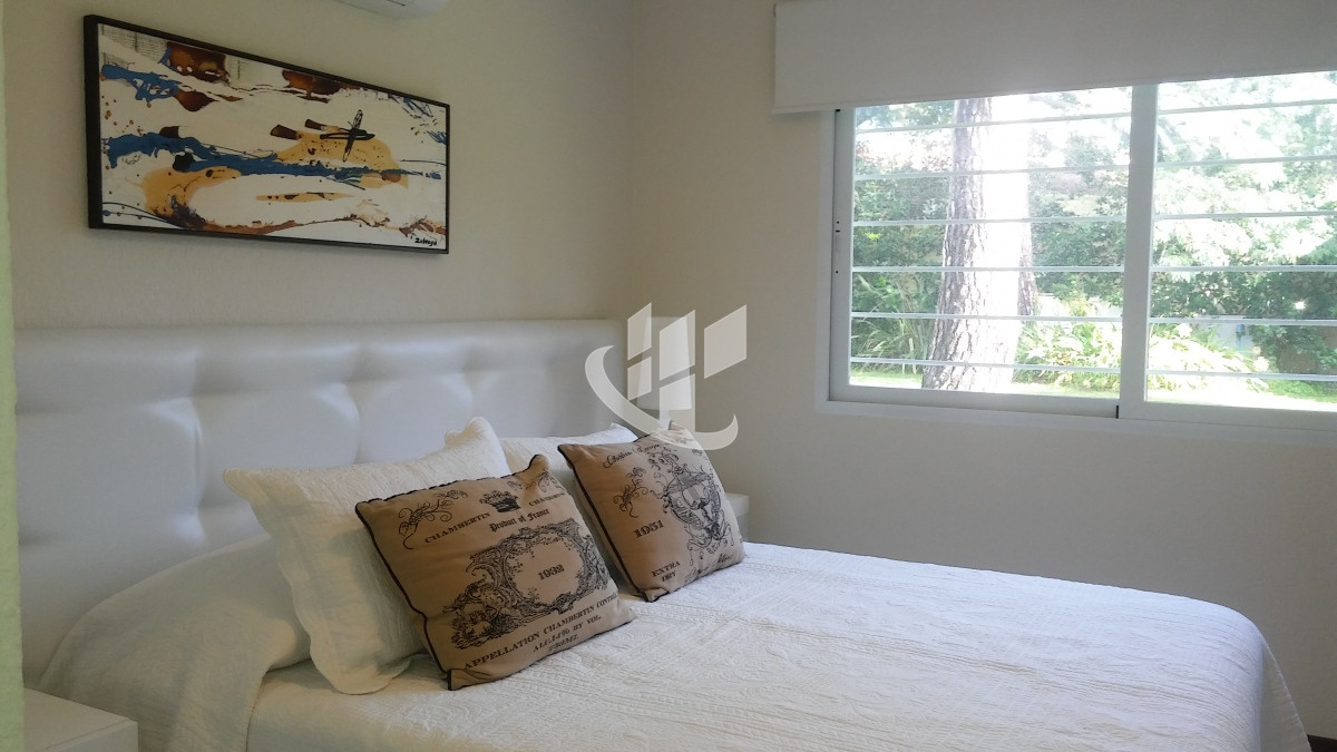 Casa ID.1642 - PUNTA DEL ESTE MANSA 4 DORMITORIOS PISCINA CLIMATIZADA PARRILLERO
