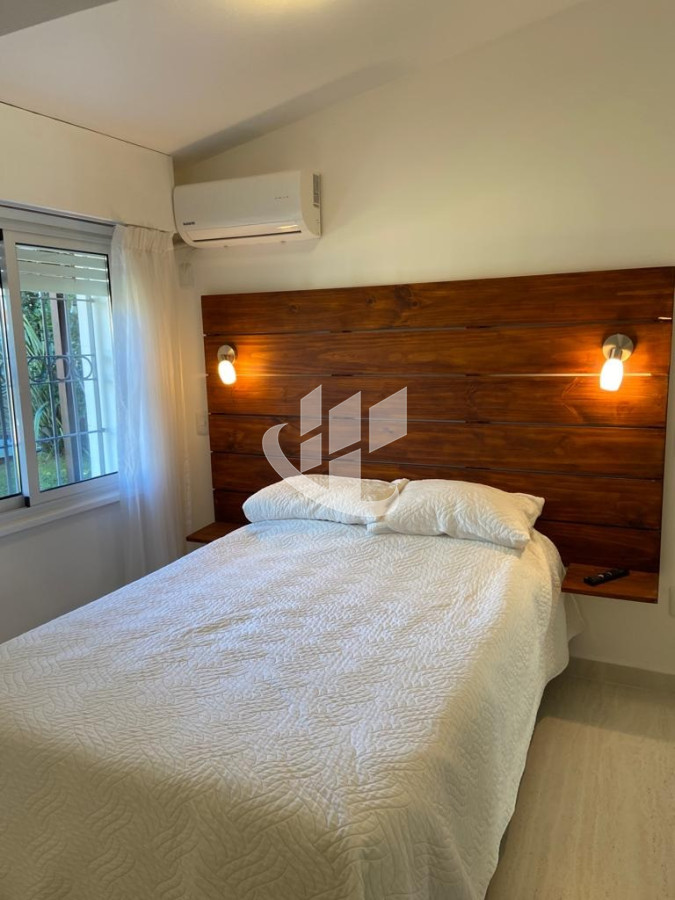 Casa ID.1617 - PUNTA DEL ESTE CASA CON PISCINA EN MANSA CERCA DEL MAR 