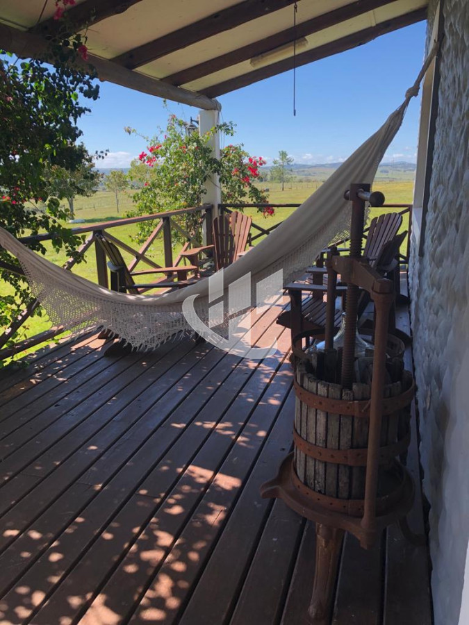 Chacra ID.1627 - MALDONADO EXCELENTE CHACRA DE 10 HAS CON CASA PRINCIPAL, DE SERVICIO Y DE HUESPEDES, PISCINA CLIMATIZADA