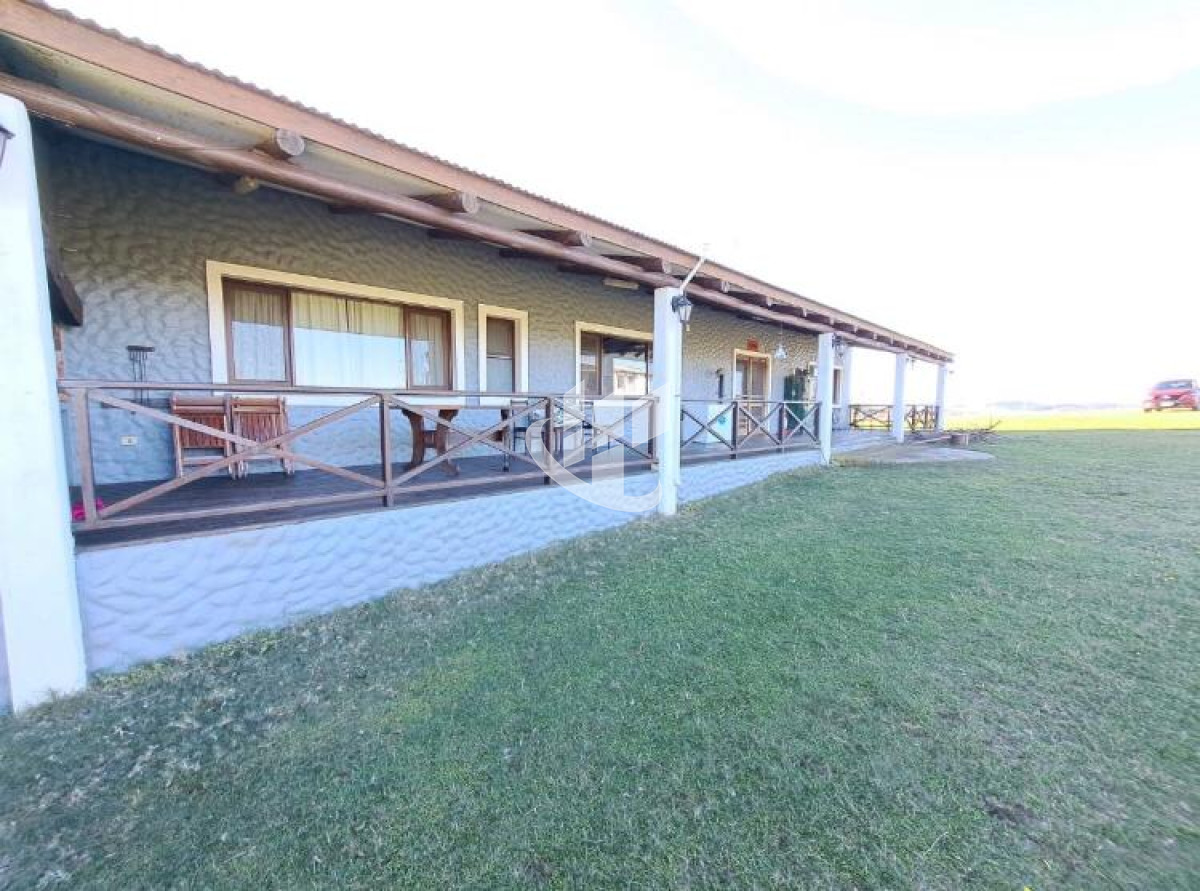 Chacra ID.1627 - MALDONADO EXCELENTE CHACRA DE 10 HAS CON CASA PRINCIPAL, DE SERVICIO Y DE HUESPEDES, PISCINA CLIMATIZADA