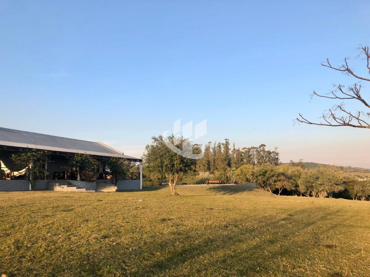 Chacra ID.1627 - MALDONADO EXCELENTE CHACRA DE 10 HAS CON CASA PRINCIPAL, DE SERVICIO Y DE HUESPEDES, PISCINA CLIMATIZADA