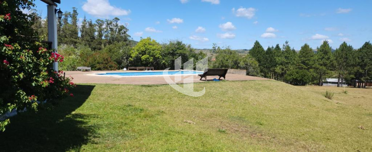 Chacra ID.1627 - MALDONADO EXCELENTE CHACRA DE 10 HAS CON CASA PRINCIPAL, DE SERVICIO Y DE HUESPEDES, PISCINA CLIMATIZADA