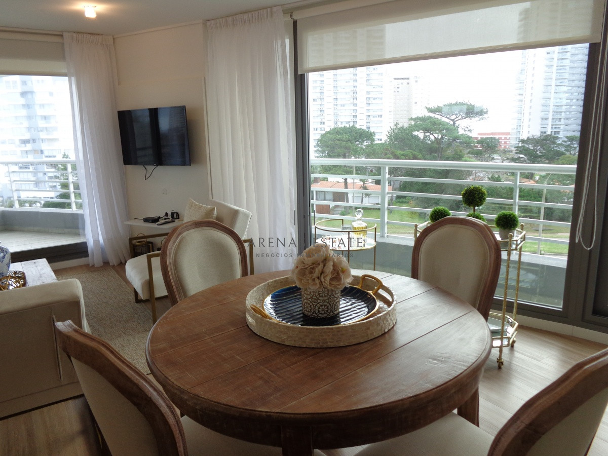 Apartamento ID.1154 - PUNTA DEL ESTE APARTAMENTO 2 DORMITORIOS EDIFICIO CON SERVICIOS 