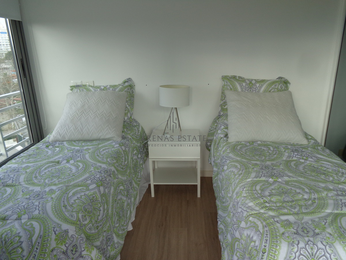 Apartamento ID.1154 - PUNTA DEL ESTE APARTAMENTO 2 DORMITORIOS EDIFICIO CON SERVICIOS 