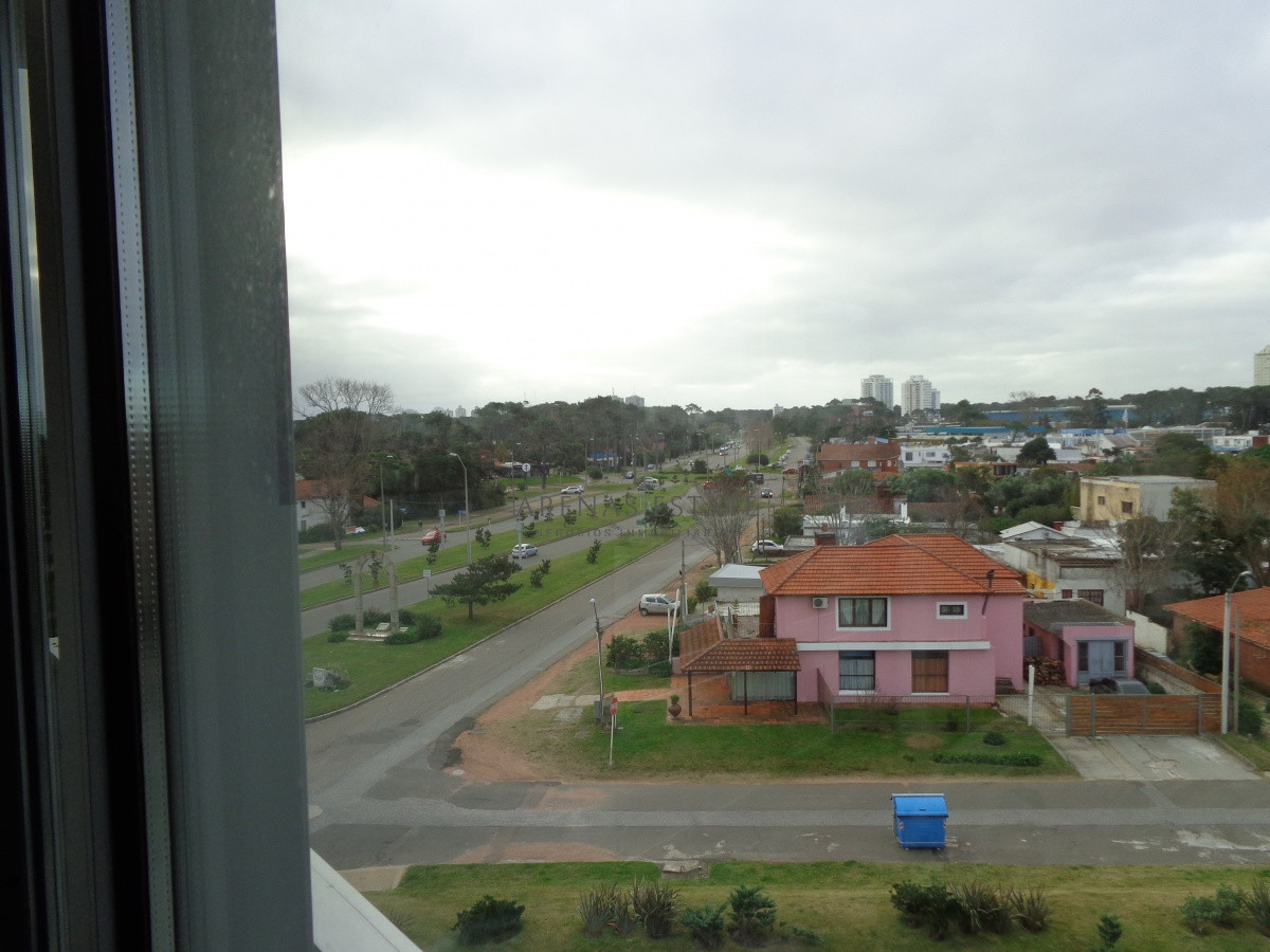 Apartamento ID.1154 - PUNTA DEL ESTE APARTAMENTO 2 DORMITORIOS EDIFICIO CON SERVICIOS 
