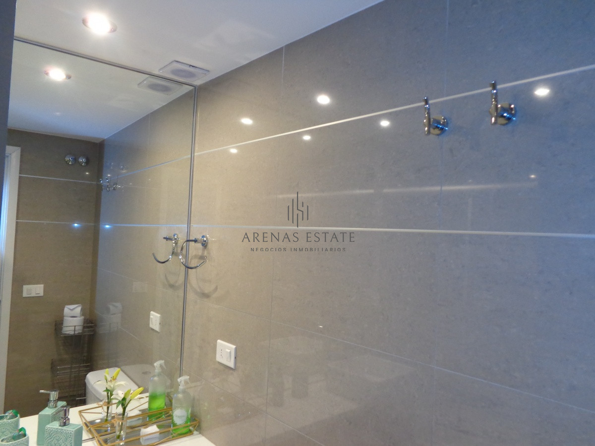 Apartamento ID.1154 - PUNTA DEL ESTE APARTAMENTO 2 DORMITORIOS EDIFICIO CON SERVICIOS 