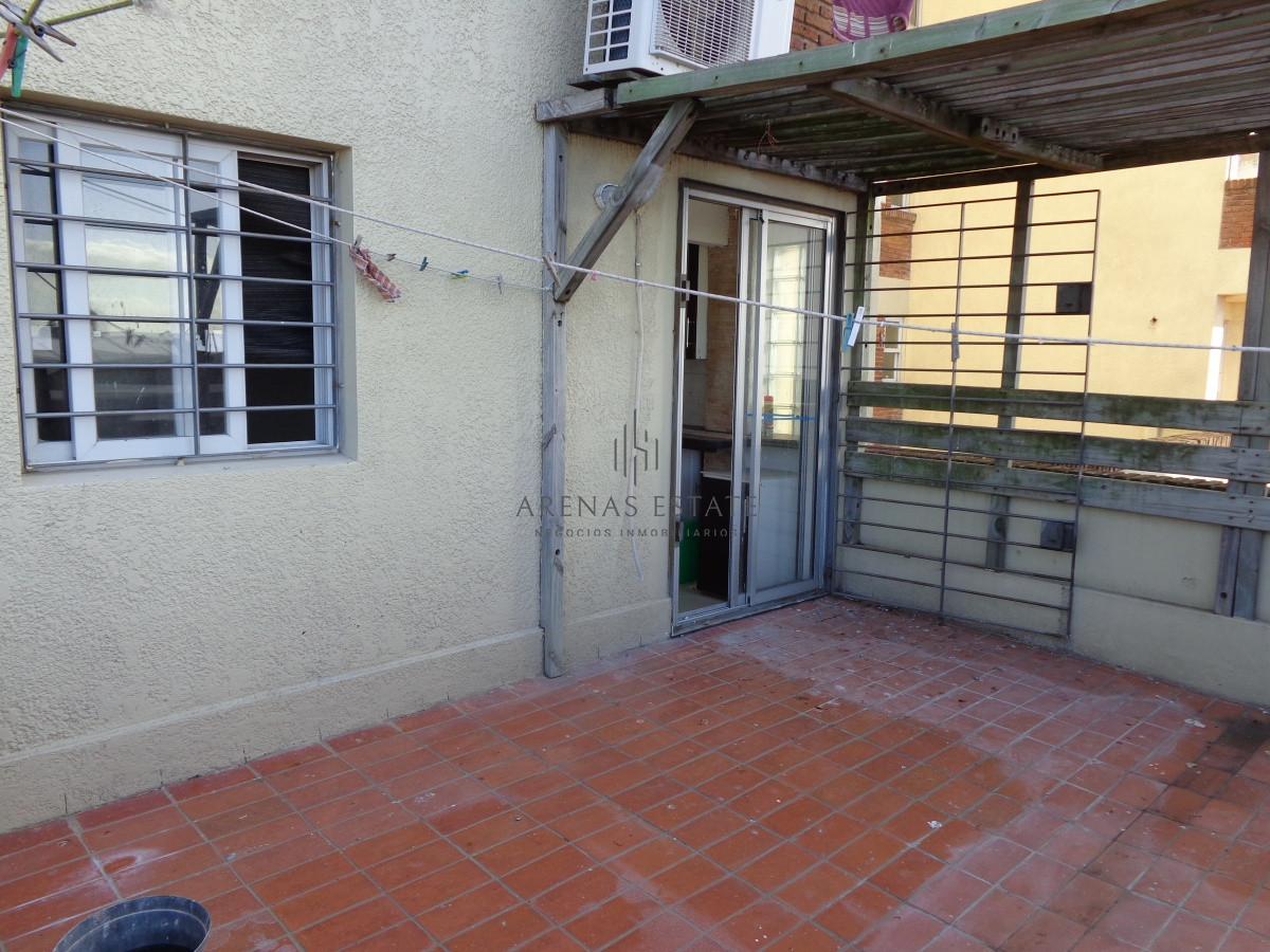 Apartamento ID.1162 - MALDONADO CENTRO COMODO APTO. DE 2 DORMITORIOS CON 2 TERRAZAS