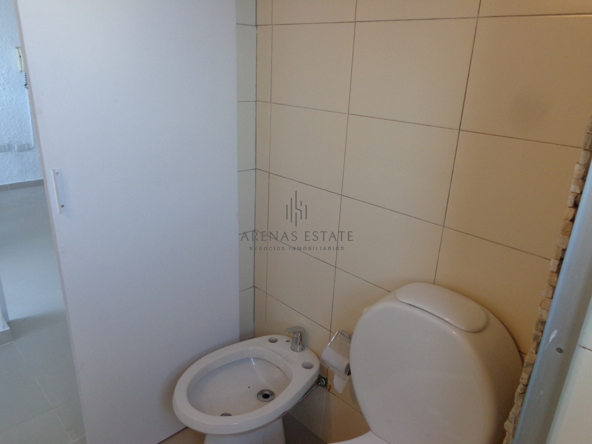Apartamento ID.1162 - MALDONADO CENTRO COMODO APTO. DE 2 DORMITORIOS CON 2 TERRAZAS