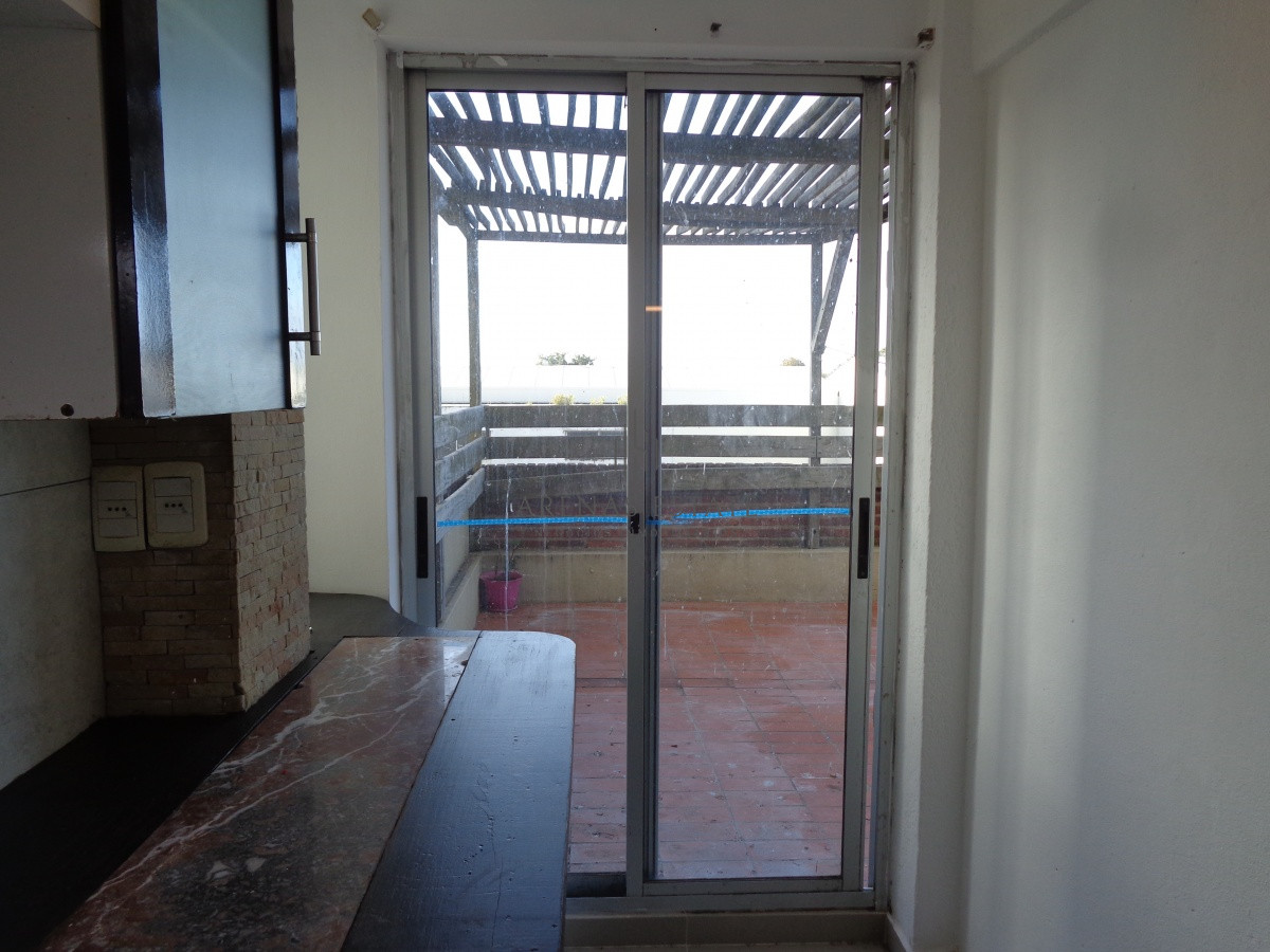 Apartamento ID.1162 - MALDONADO CENTRO COMODO APTO. DE 2 DORMITORIOS CON 2 TERRAZAS