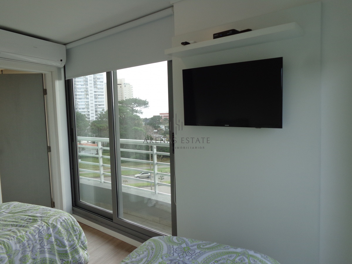 Apartamento ID.1154 - PUNTA DEL ESTE APARTAMENTO 2 DORMITORIOS EDIFICIO CON SERVICIOS 