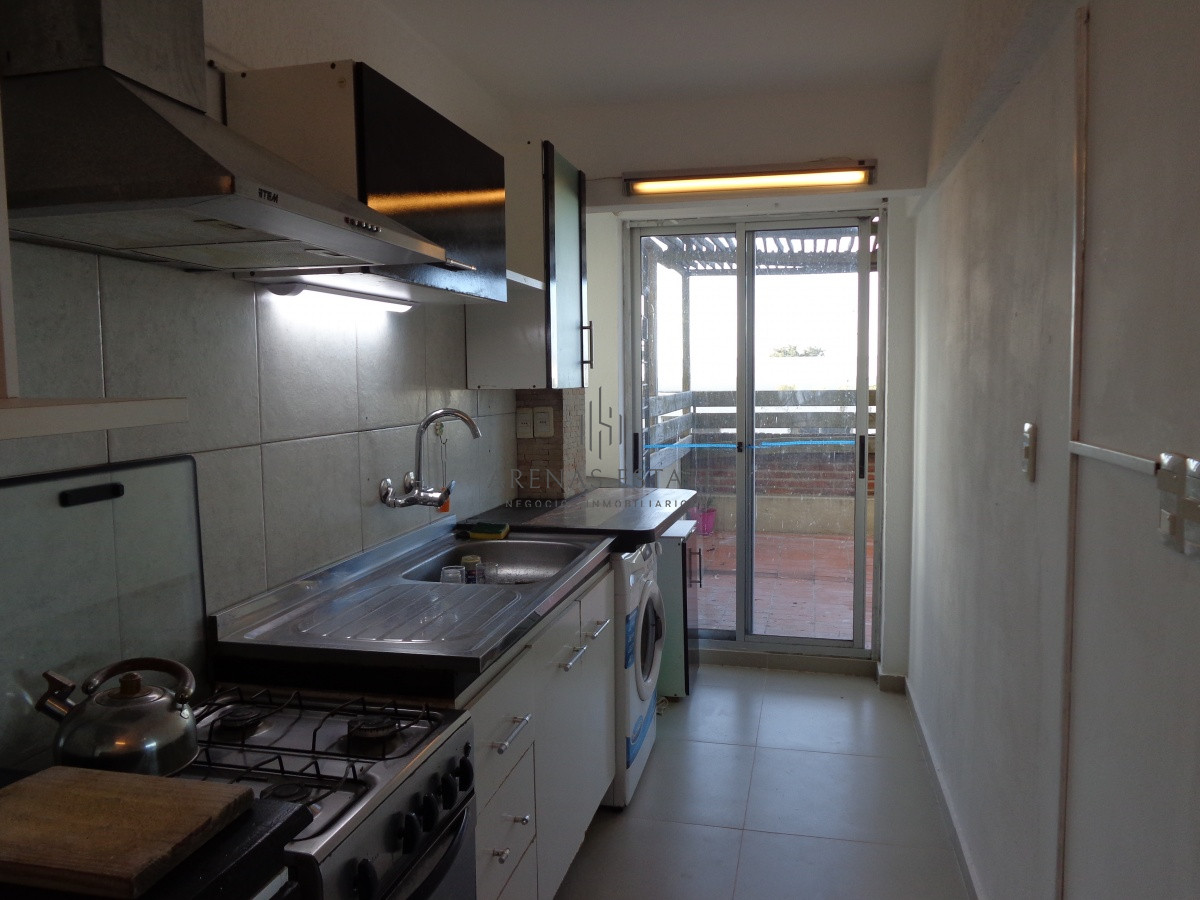 Apartamento ID.1162 - MALDONADO CENTRO COMODO APTO. DE 2 DORMITORIOS CON 2 TERRAZAS