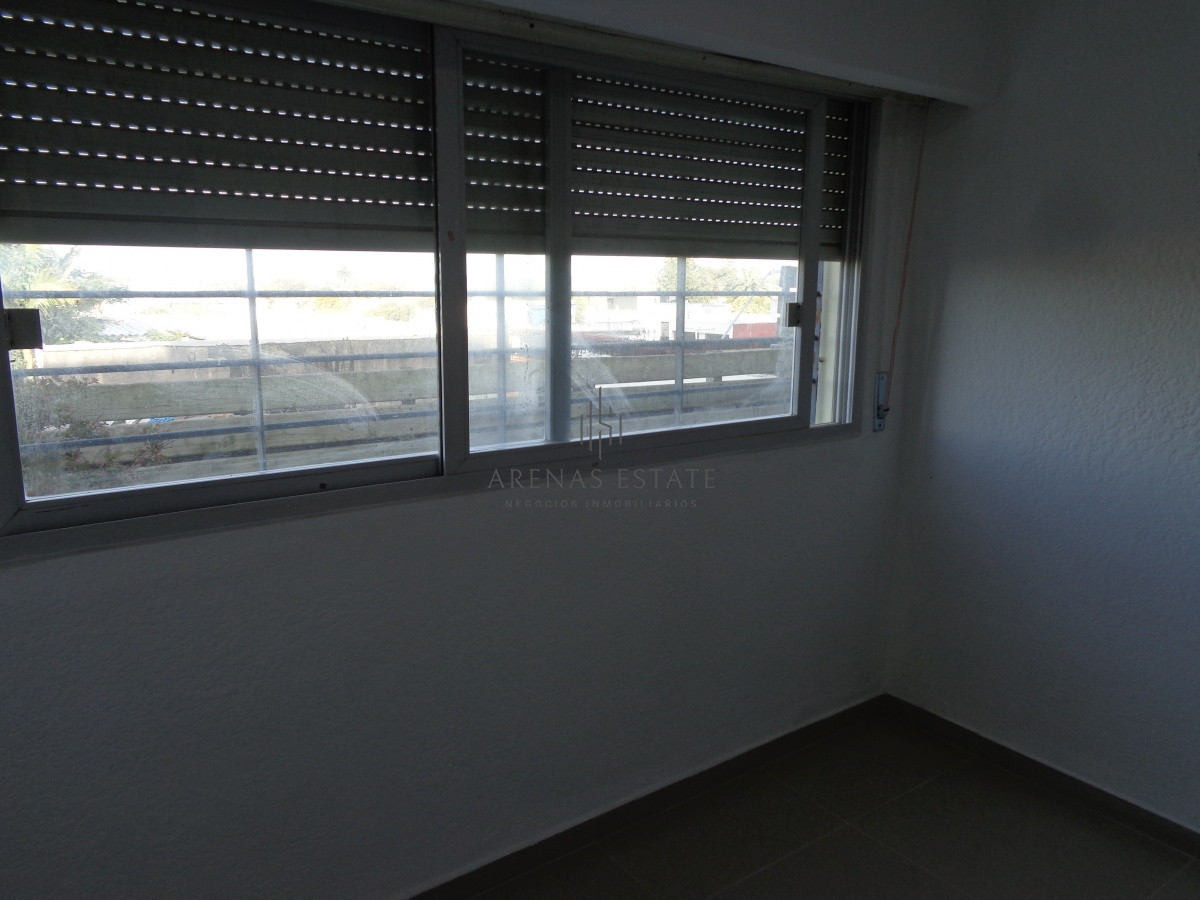 Apartamento ID.1162 - MALDONADO CENTRO COMODO APTO. DE 2 DORMITORIOS CON 2 TERRAZAS