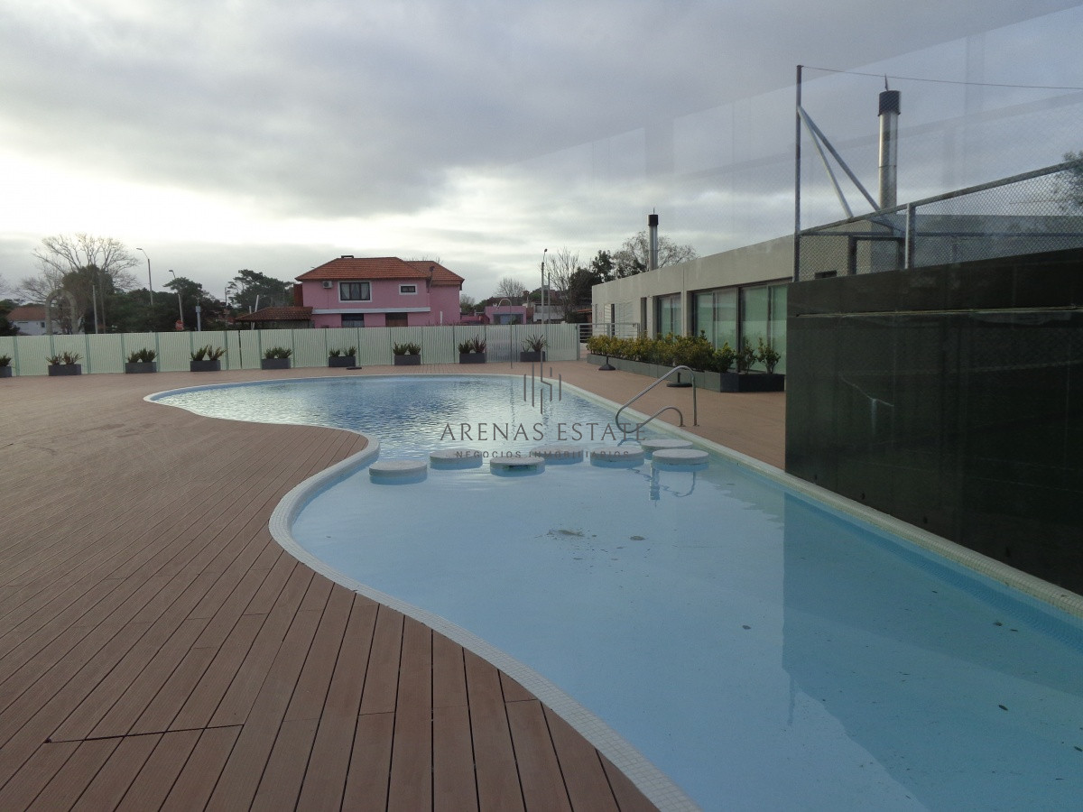 Apartamento ID.1154 - PUNTA DEL ESTE APARTAMENTO 2 DORMITORIOS EDIFICIO CON SERVICIOS 
