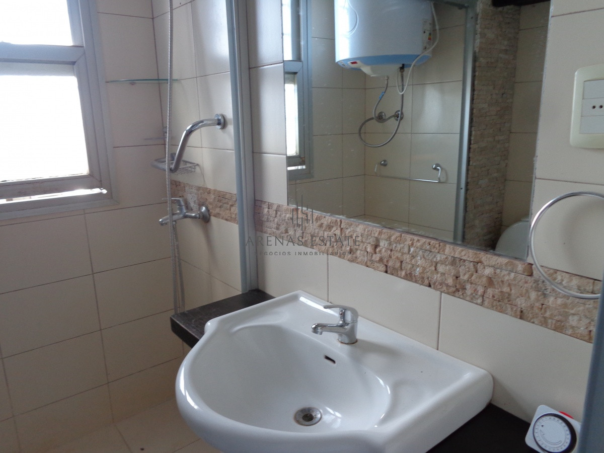 Apartamento ID.1162 - MALDONADO CENTRO COMODO APTO. DE 2 DORMITORIOS CON 2 TERRAZAS