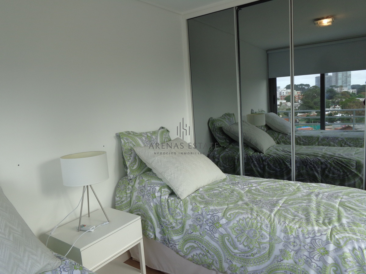 Apartamento ID.1154 - PUNTA DEL ESTE APARTAMENTO 2 DORMITORIOS EDIFICIO CON SERVICIOS 