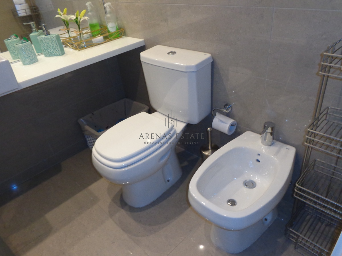 Apartamento ID.1154 - PUNTA DEL ESTE APARTAMENTO 2 DORMITORIOS EDIFICIO CON SERVICIOS 