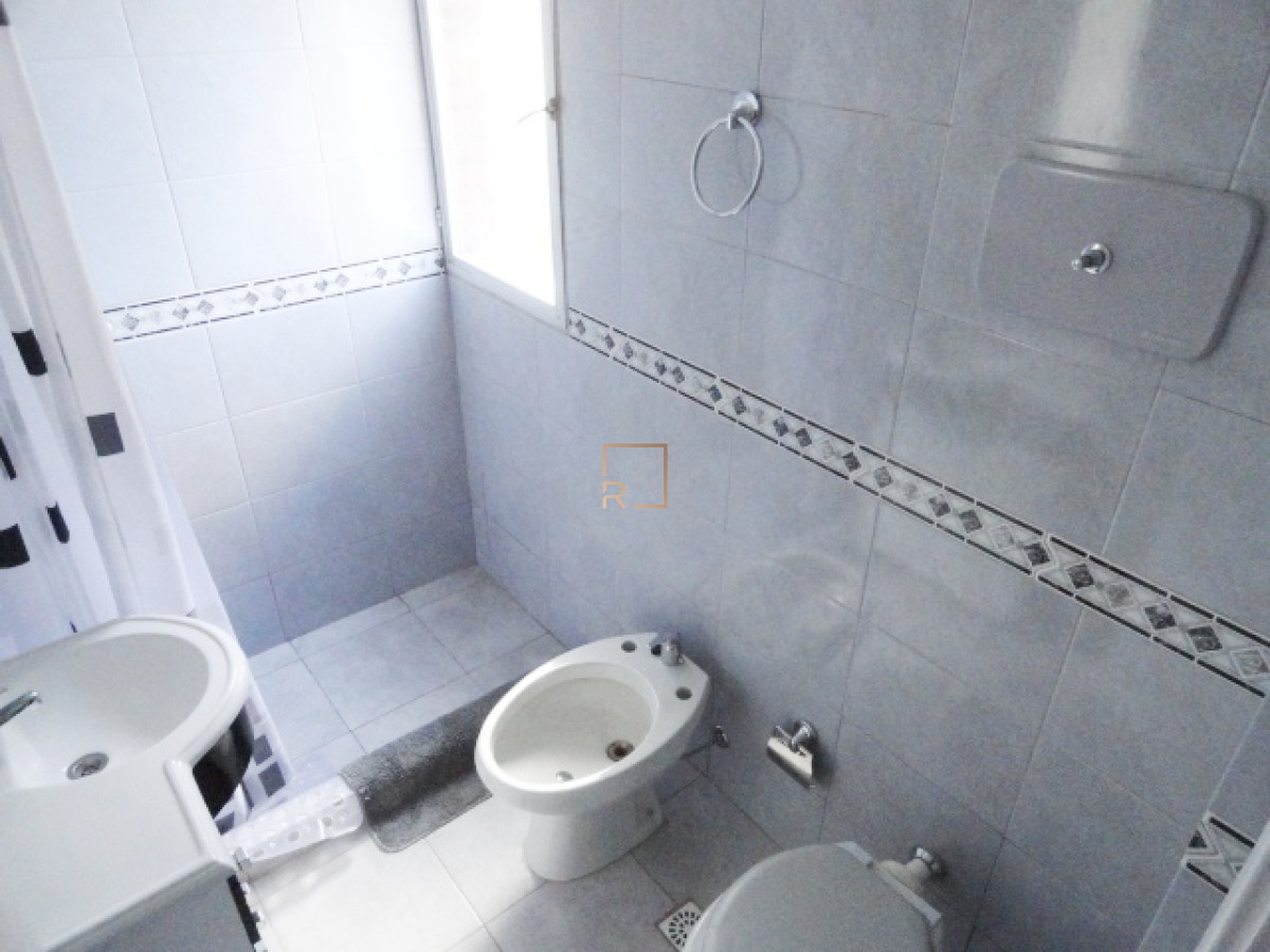 Apartamento ID.282 - PUNTA DEL ESTE AIDY GRILL APTO 2 DORMITORIOS 2 BAÑOS GARAGE