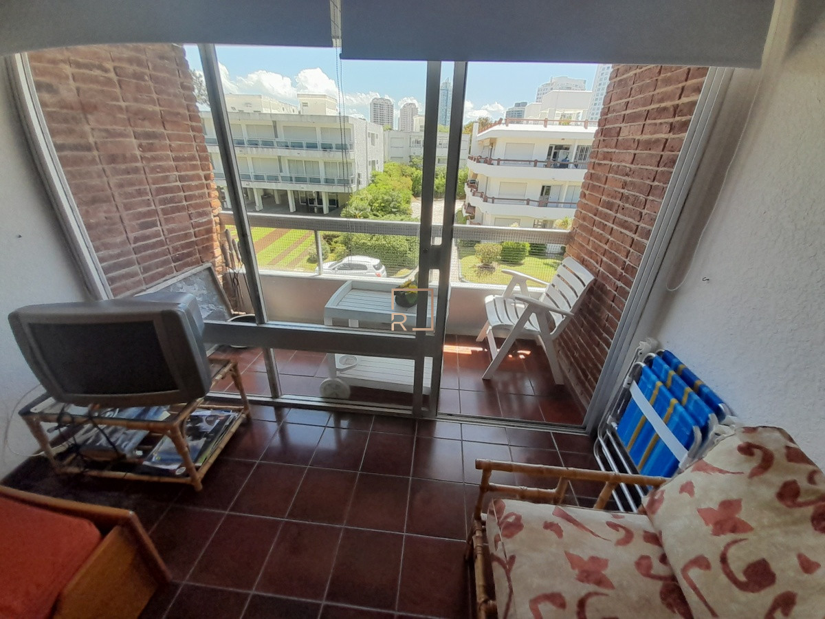 Apartamento ID.282 - PUNTA DEL ESTE AIDY GRILL APTO 2 DORMITORIOS 2 BAÑOS GARAGE