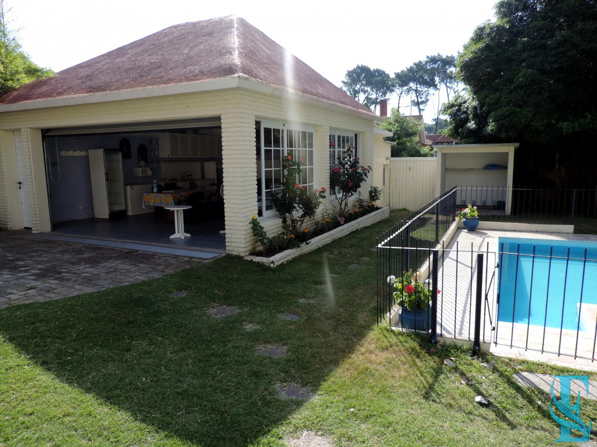 Casa ID.74 - PUNTA DEL ESTE LUGANO EXCEPCIONAL PROPIEDAD EN VENTA Y ALQUILER