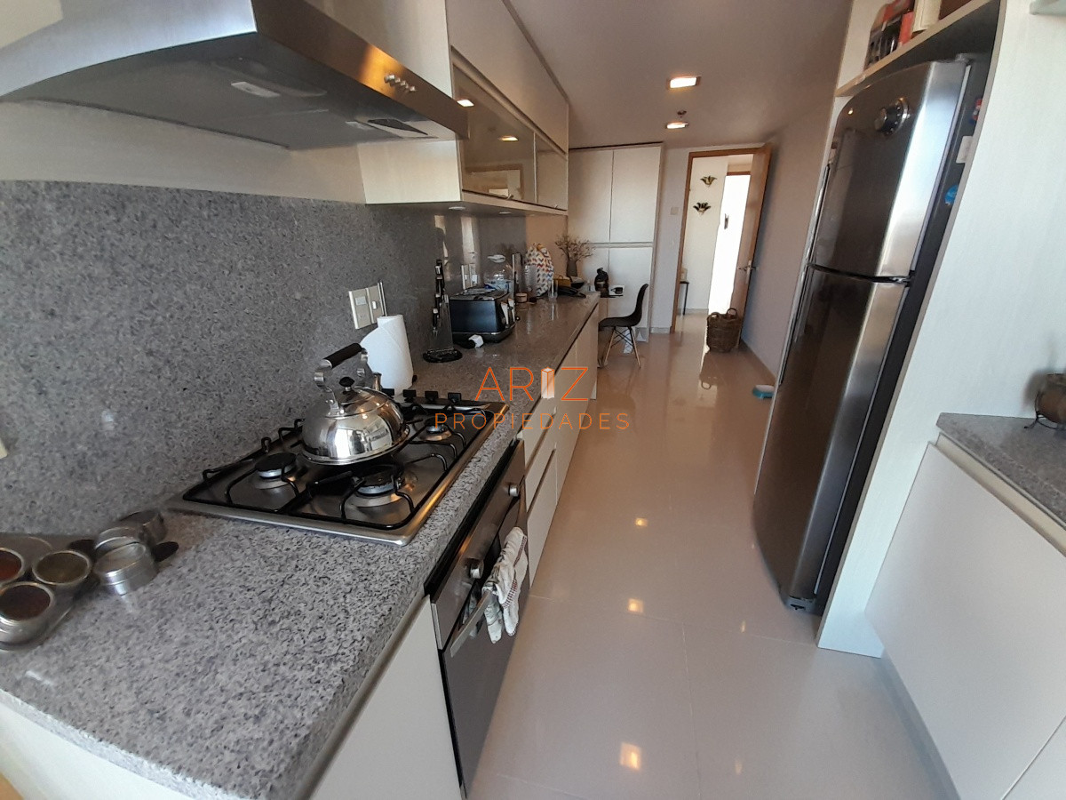Apartamento ID.1455 - ALQUILER ANUAL PUNTA DEL ESTE MANSA 3 DORMITORIOS Y DEPENDENCIA EXCELENTE VISTA AL MAR!!! 