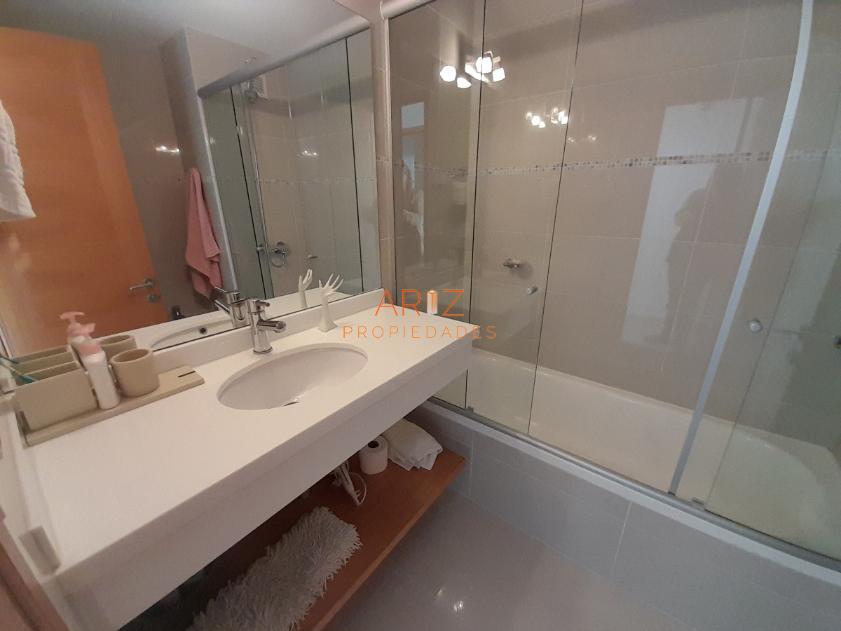 Apartamento ID.1455 - ALQUILER ANUAL PUNTA DEL ESTE MANSA 3 DORMITORIOS Y DEPENDENCIA EXCELENTE VISTA AL MAR!!! 