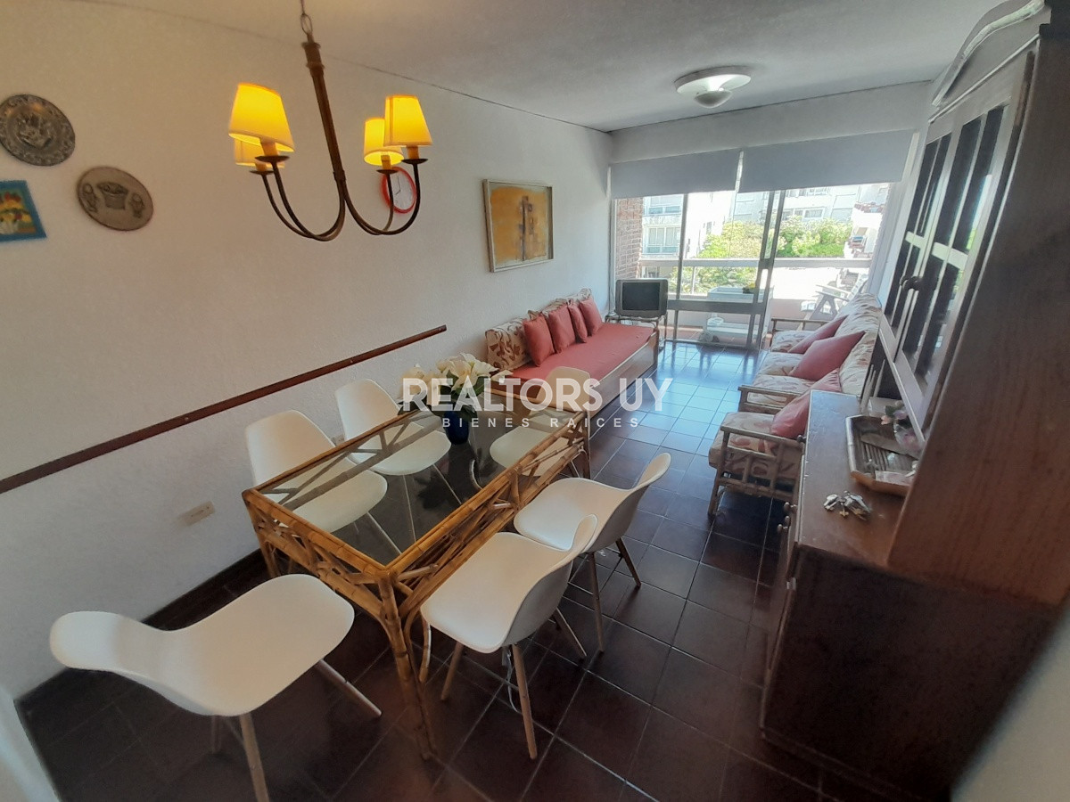 Apartamento ID.289 - PUNTA DEL ESTE AIDY GRILL APTO 2 DORMITORIOS 2 BAÑOS GARAGE