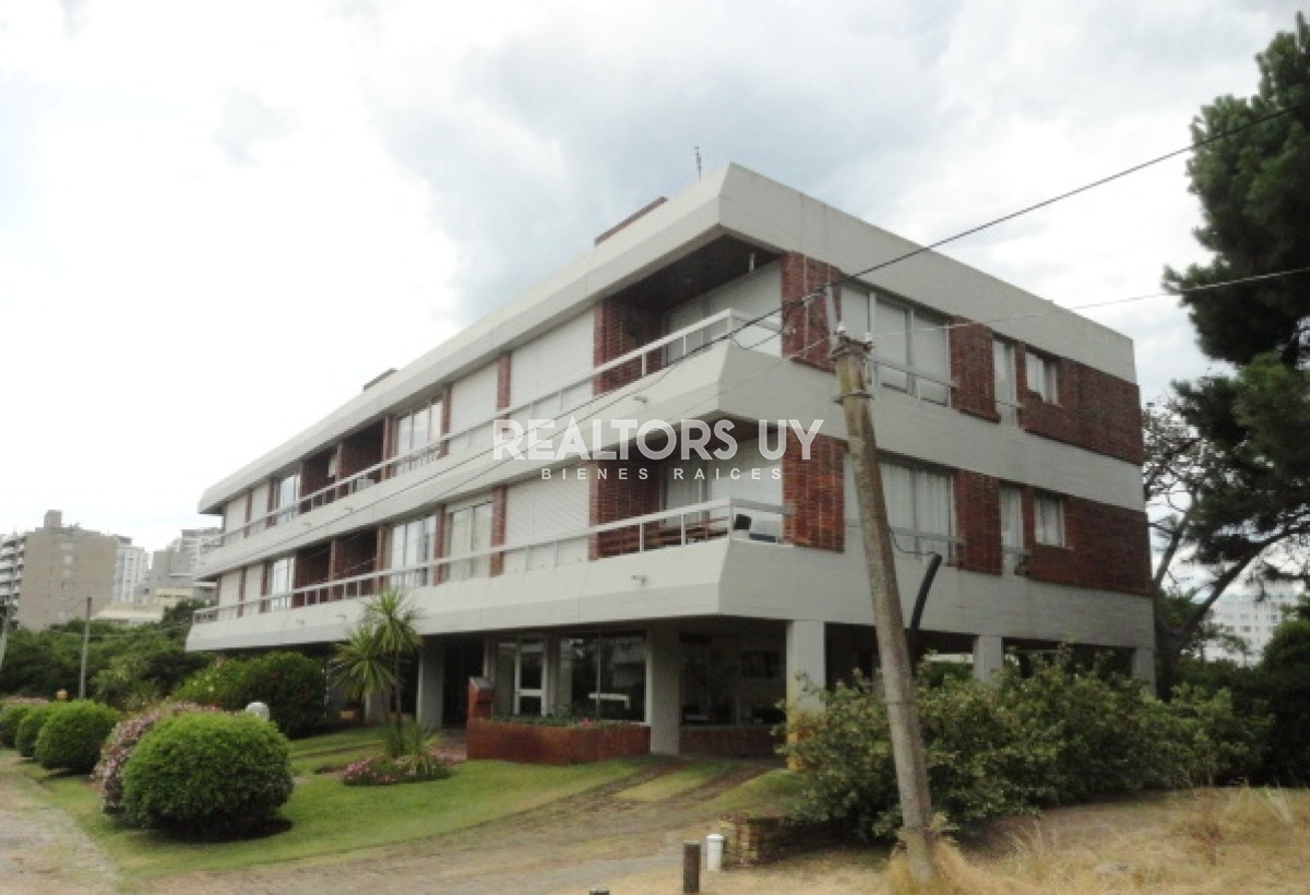 Apartamento ID.289 - PUNTA DEL ESTE AIDY GRILL APTO 2 DORMITORIOS 2 BAÑOS GARAGE
