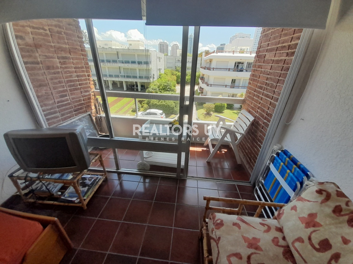 Apartamento ID.289 - PUNTA DEL ESTE AIDY GRILL APTO 2 DORMITORIOS 2 BAÑOS GARAGE
