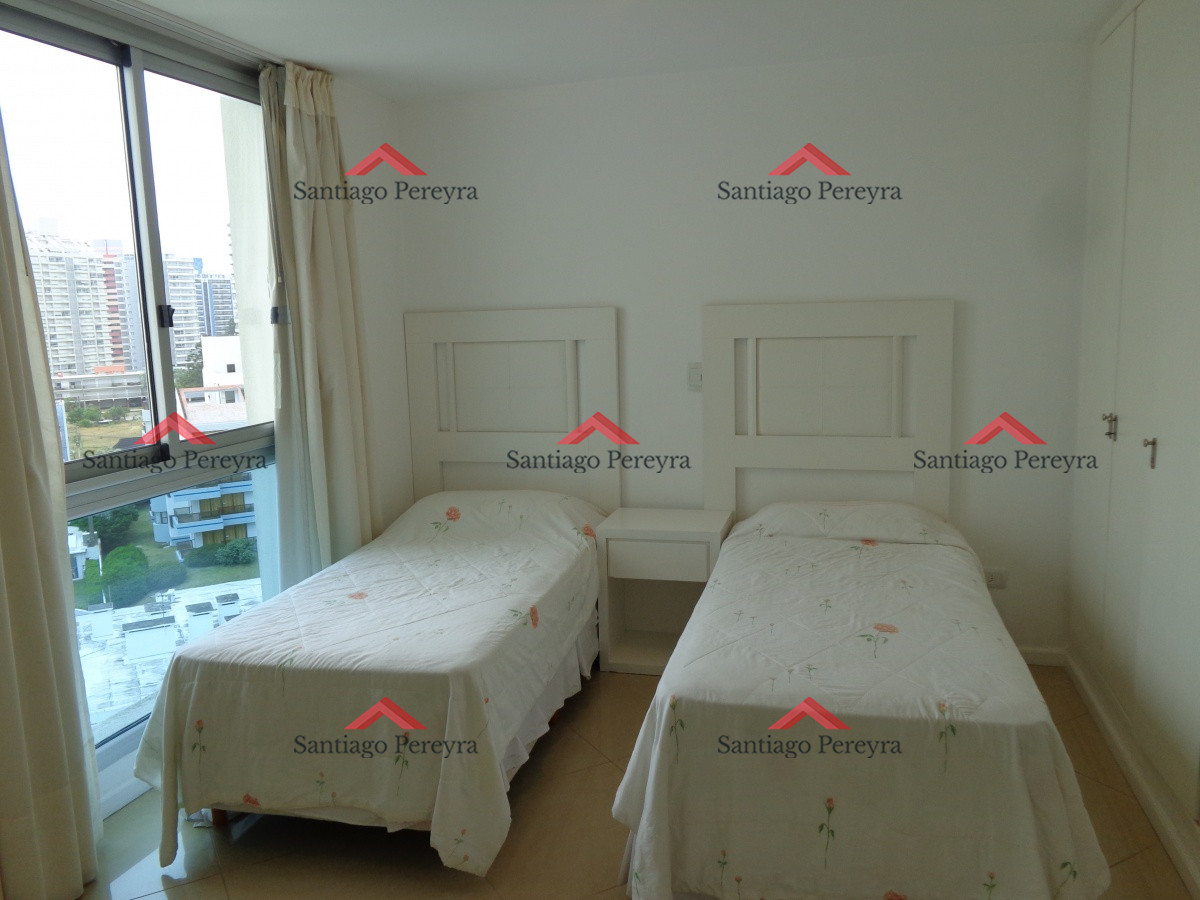 Apartamento ID.14818 - PUNTA DEL ESTE BRAVA 3 DORMITORIOS Y DEPENDENCIA 